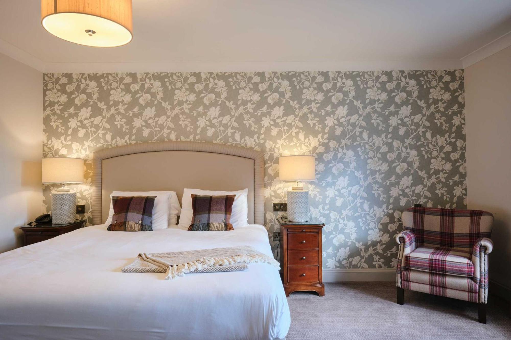 Stratton House & 3*